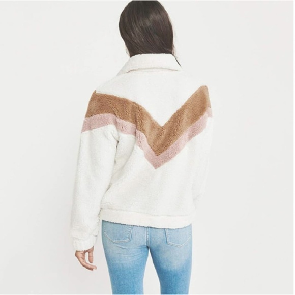 Half Zip Sherpa Teddy Pullover - Picture 5 of 6